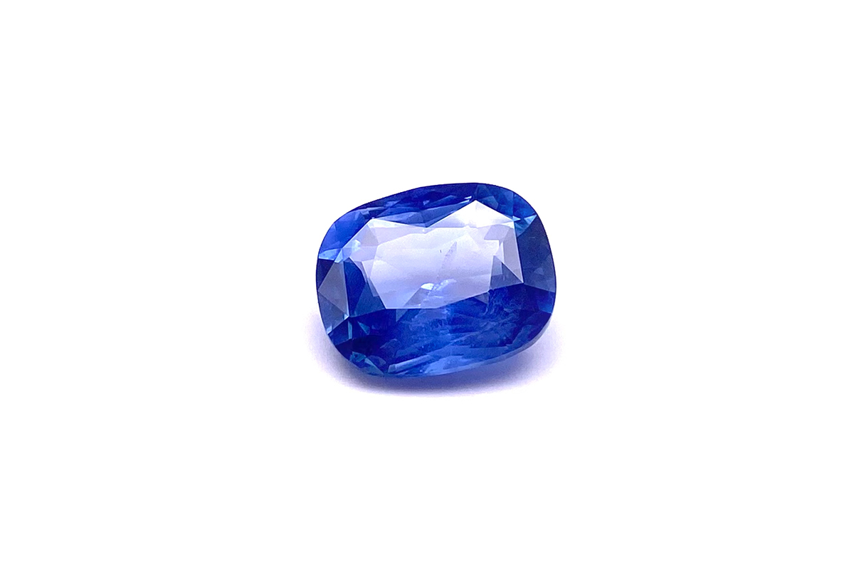 7.345 Carat Blue sapphire